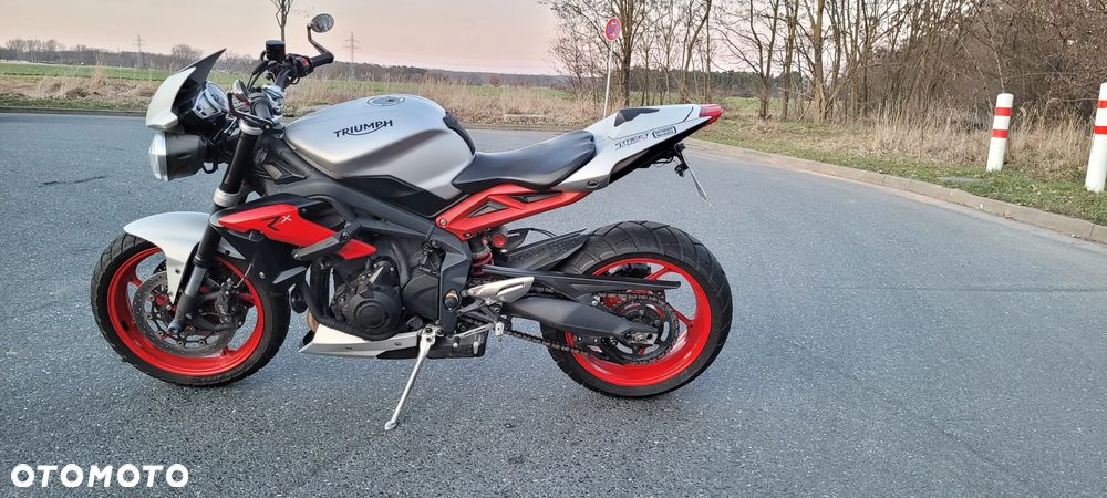 Triumph Street Triple - 6
