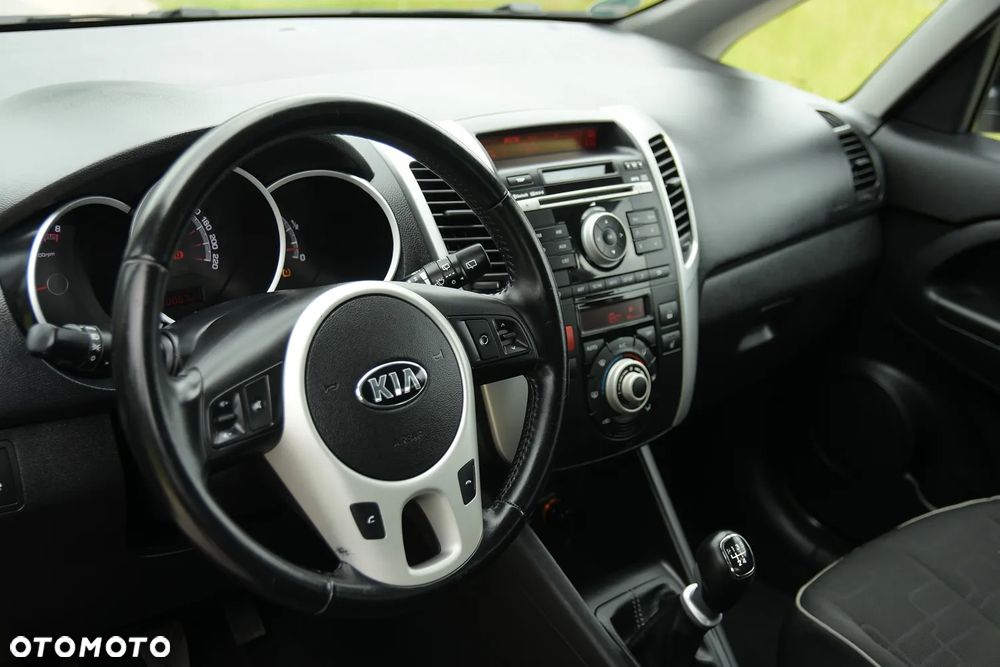 Kia Venga - 26