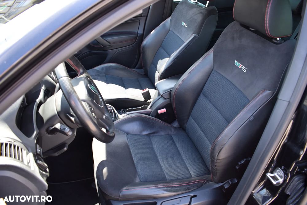 Skoda Octavia 2.0 TDI DPF DSG RS - 11