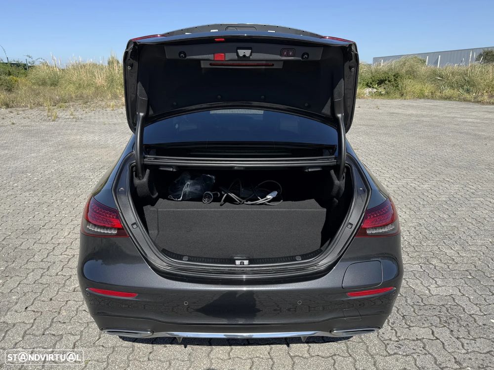 Mercedes-Benz E 300 de AMG Line - 14