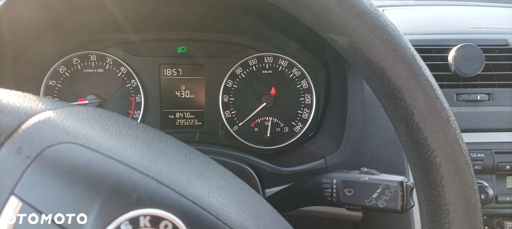 Skoda Octavia 2.0 TDI DPF Ambition - 6