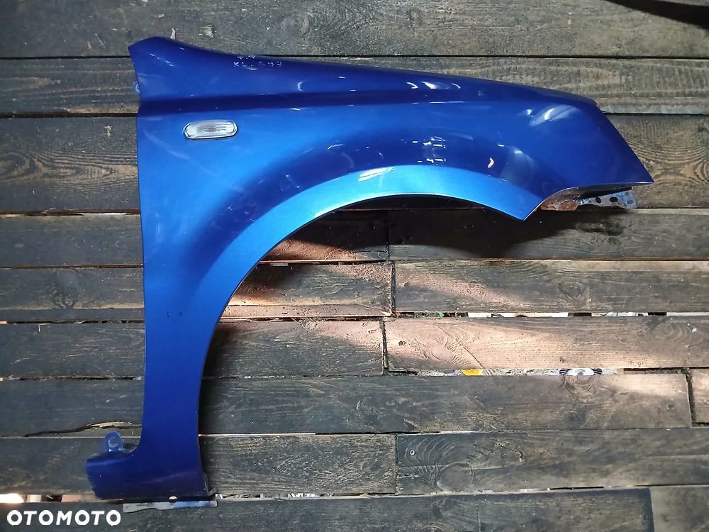 Fiat Panda Błotnik Prawy kod lakieru 597 - 1