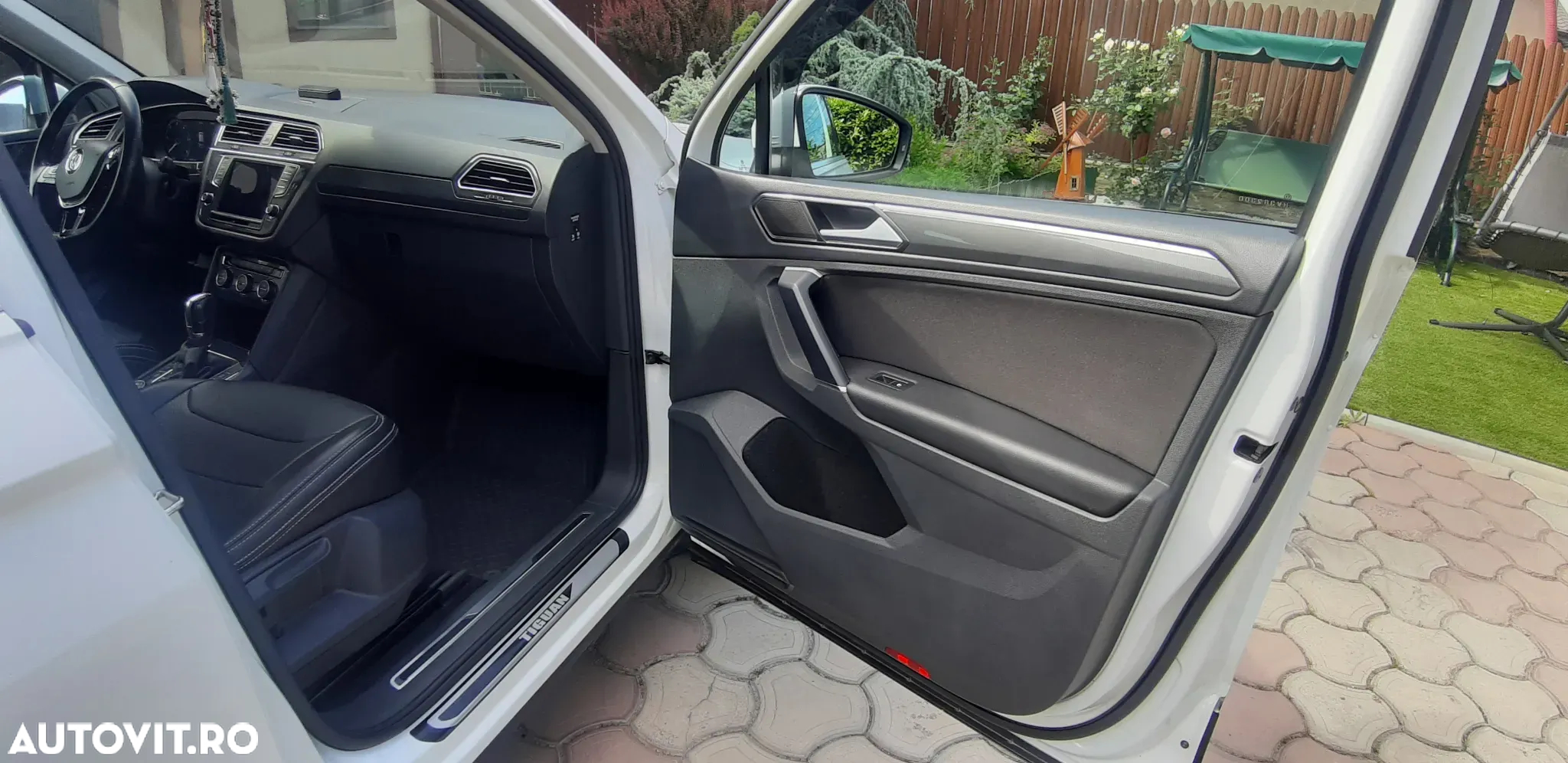Volkswagen Tiguan - 12