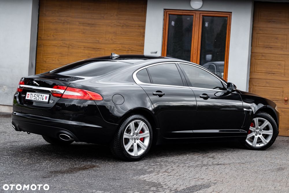 Jaguar XF 2.0 T Prestige - 11