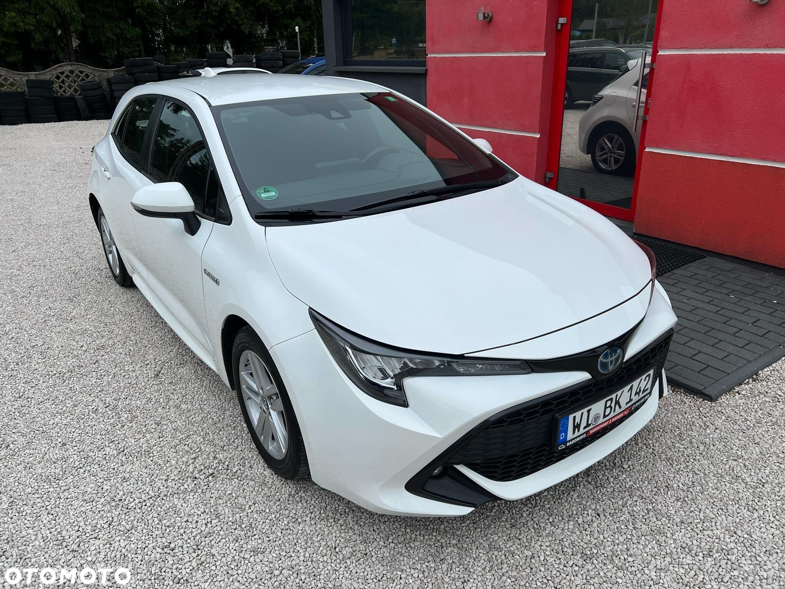 Toyota Corolla 1.8 Hybrid Business Edition - 18