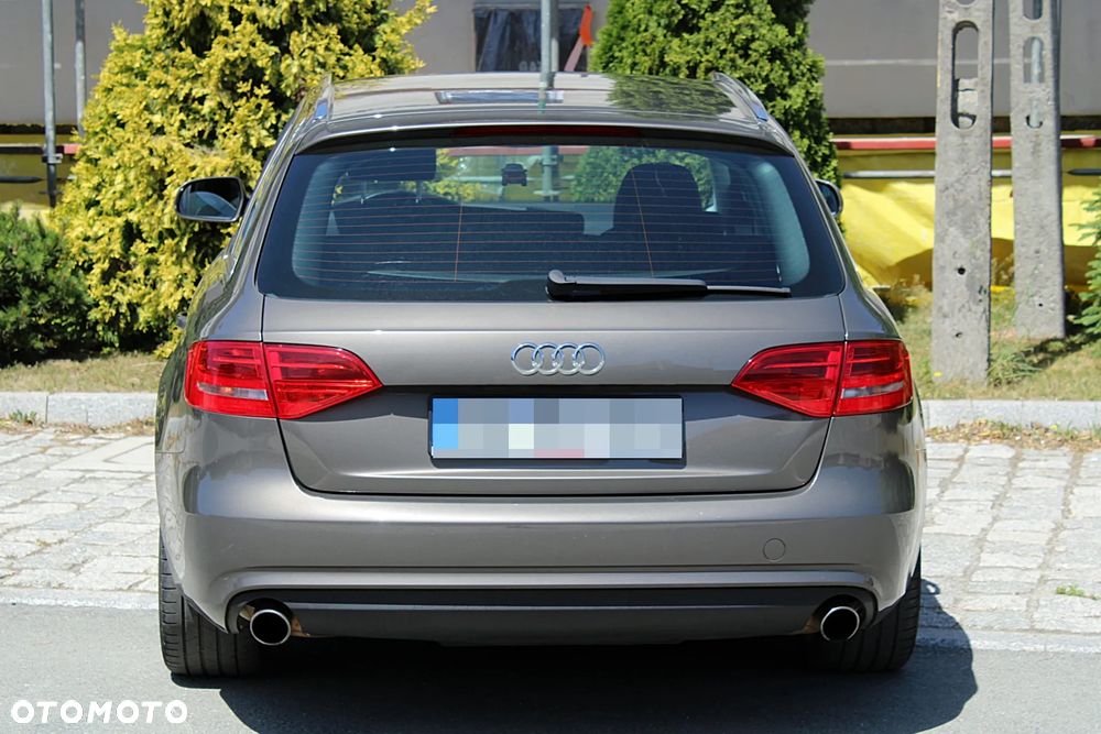 Audi A4 Avant - 10