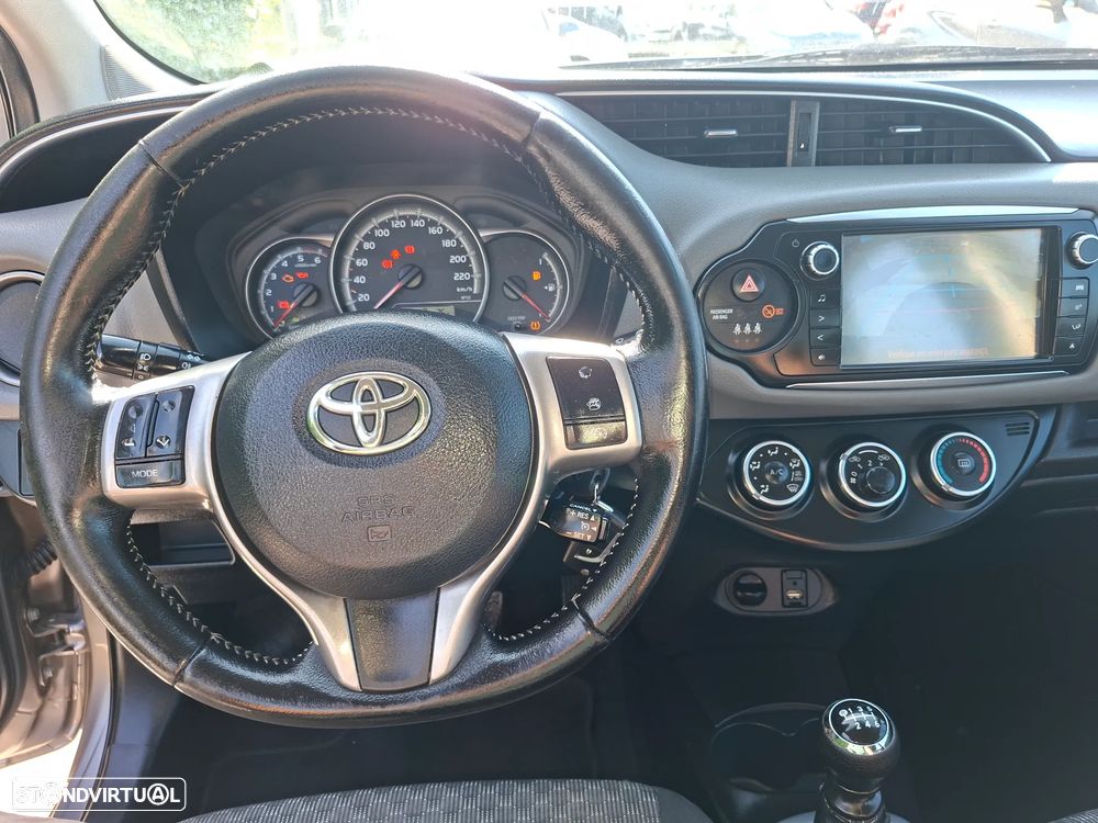 Toyota Yaris 1.4 D-4D Sport+P.Techno +Navi - 16