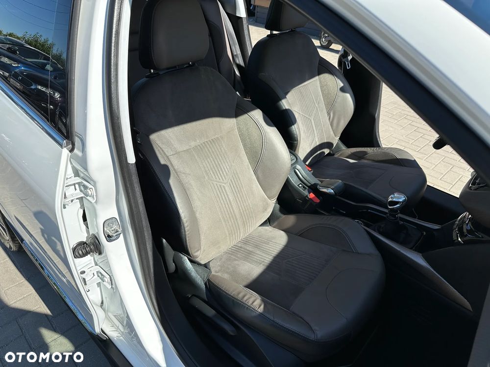 Peugeot 2008 - 23