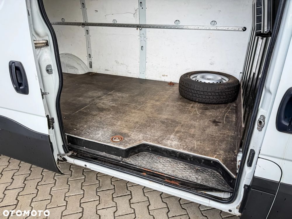 Iveco Daily 35S16 V 2.3 Diesiel 160 KM MT6 Furgon L4H2! - 32