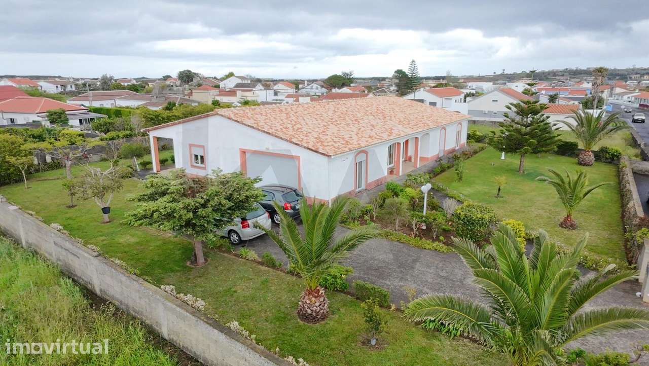 Moradia T3 - Lajes - Grande imagem: 3/37