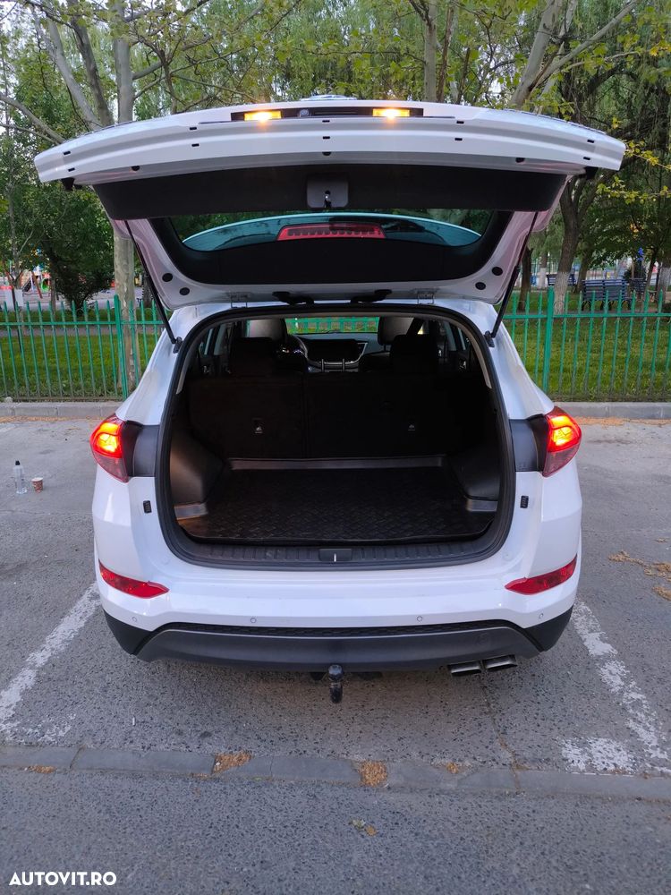 Hyundai Tucson 2.0 CRDI 4WD Automatik Style - 3