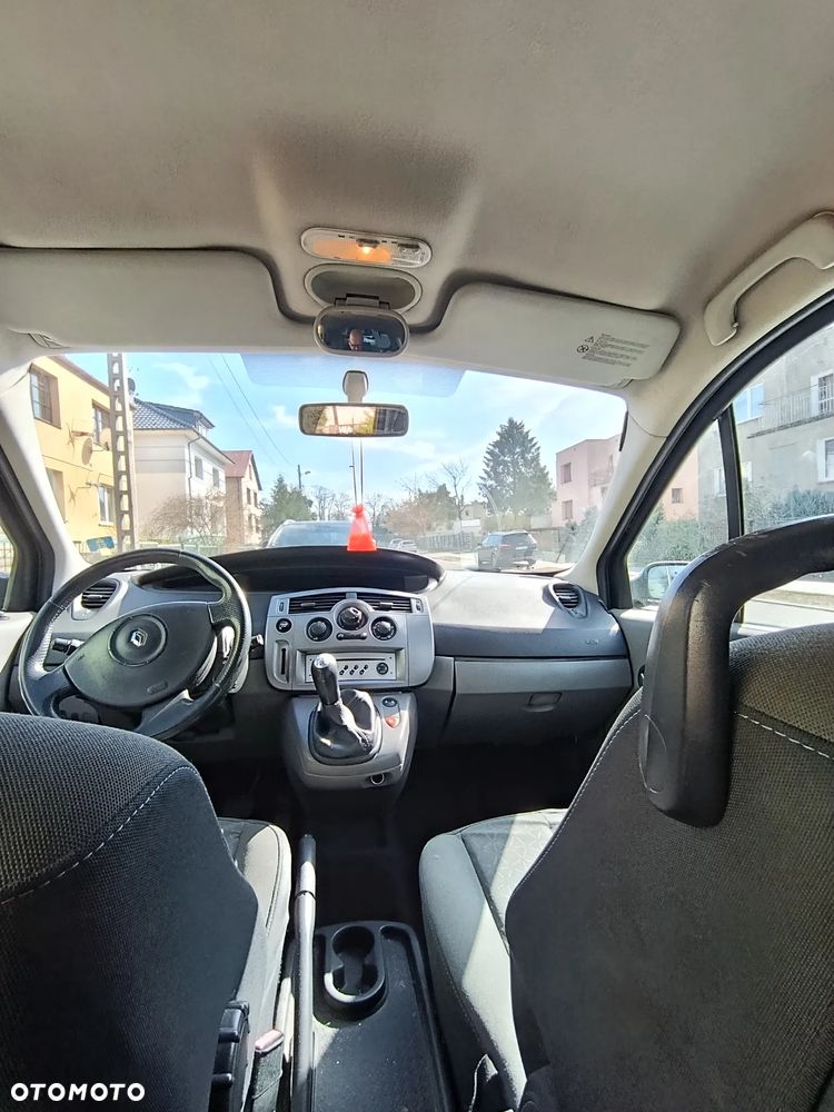 Renault Scenic 1.6 16V 110 Authentique - 14