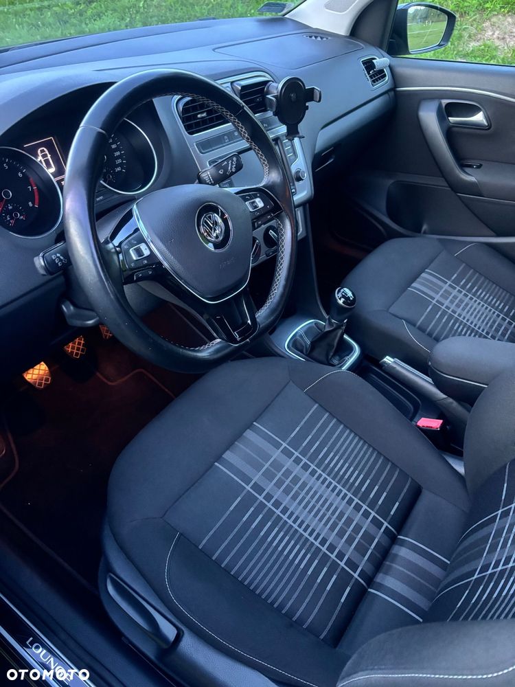 Volkswagen Polo 1.2 TSI Blue Motion Technology Lounge - 24