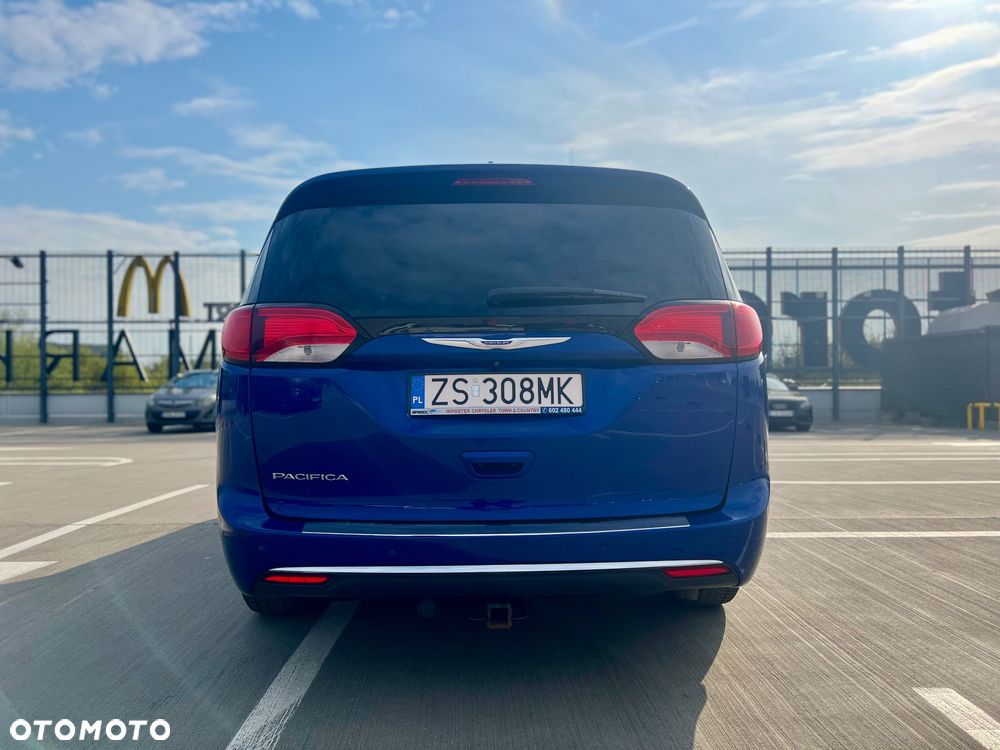 Chrysler Pacifica - 6