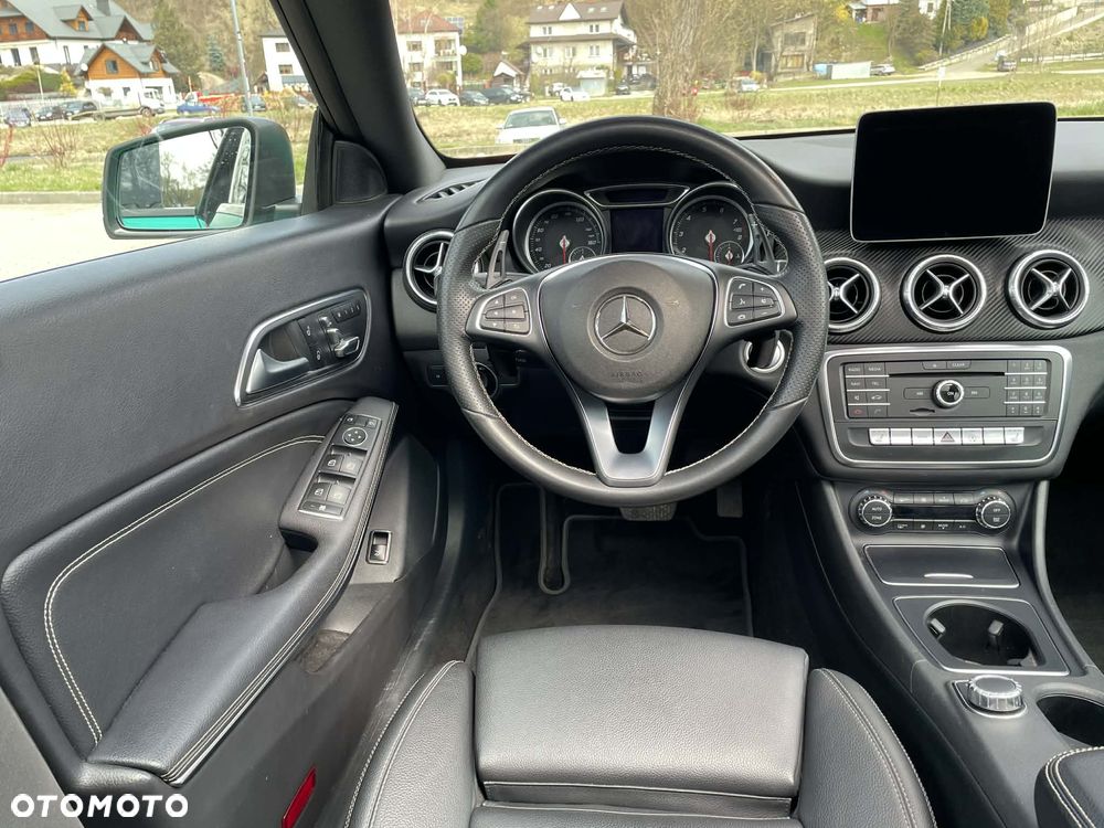 Mercedes-Benz CLA 250 4Matic 7G-DCT Sport - 26