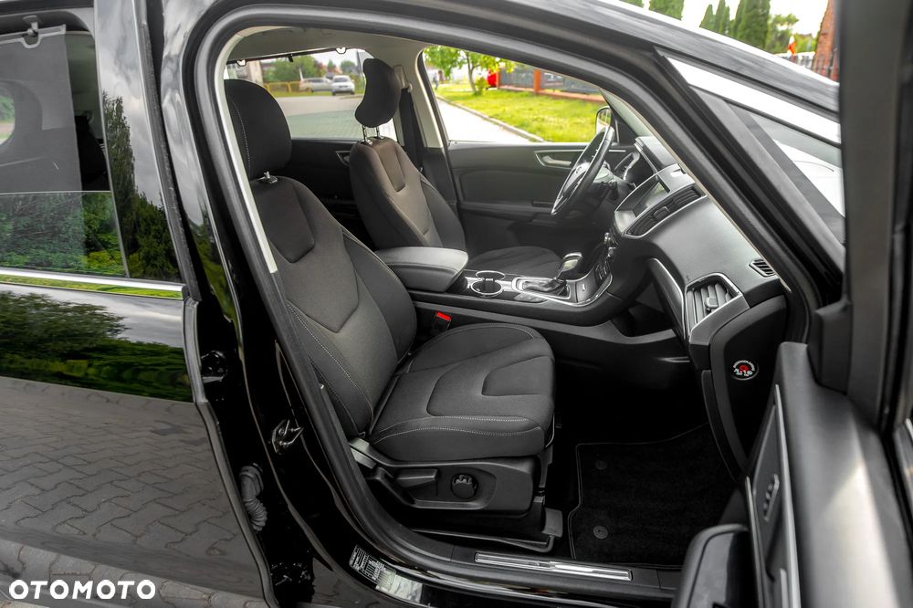 Ford S-Max 2.0 TDCi 4WD Titanium PowerShift - 7