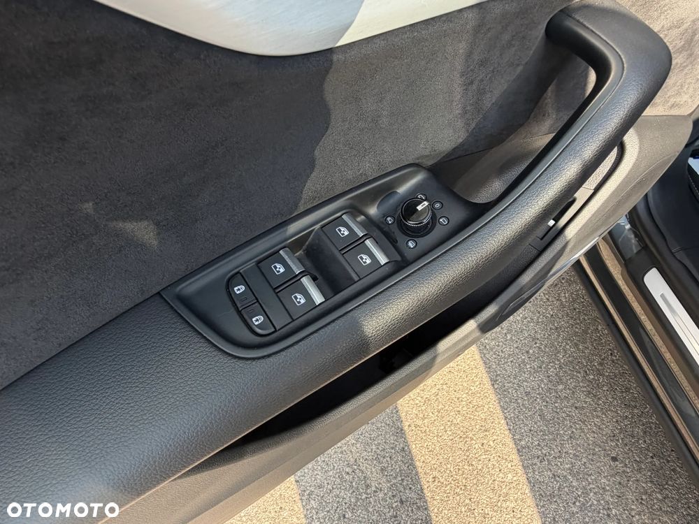 Audi Q8 55 TFSI mHEV Quattro Tiptronic - 29