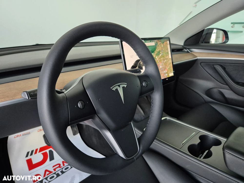 Tesla Model 3 Langstreckenbatterie Allradantrieb Dual Motor - 11