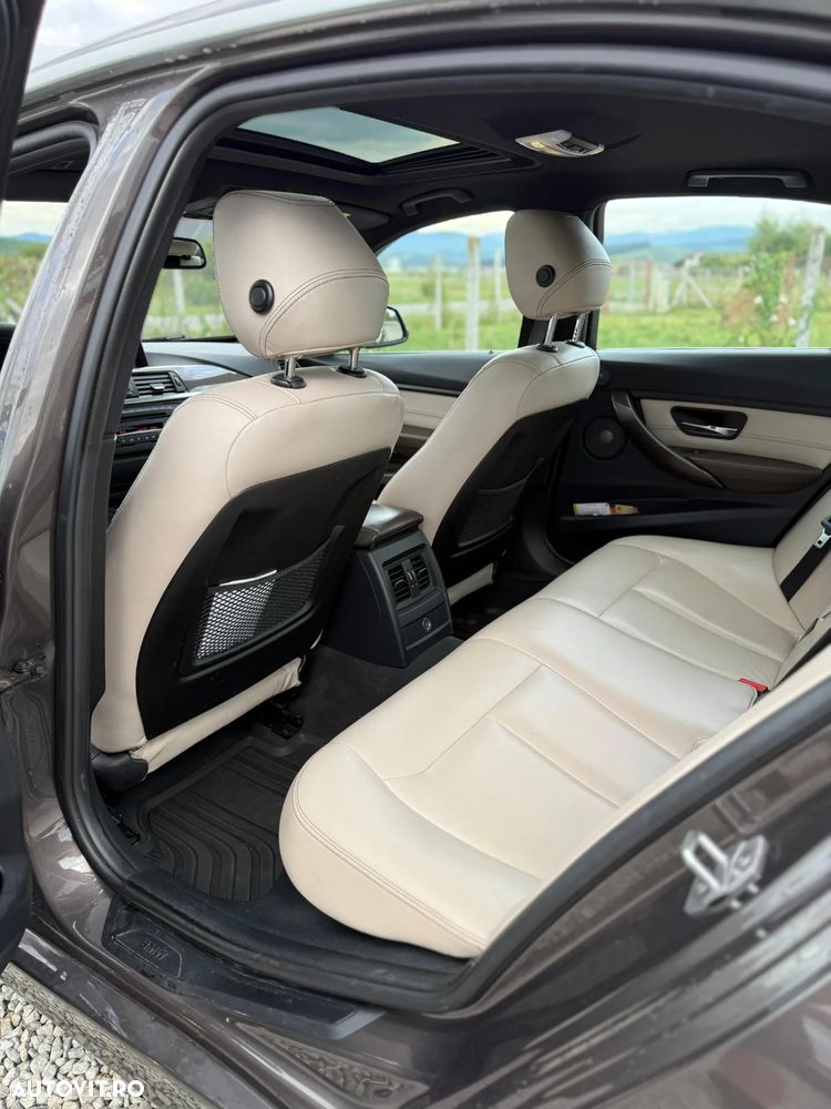 BMW Seria 3 320d Aut. - 10