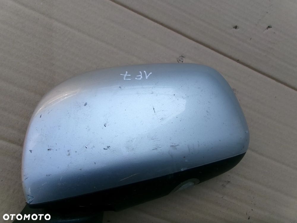 OSŁONA LUSTERKA LEWA TOYOTA VERSO   09- 13  1F7 - 1