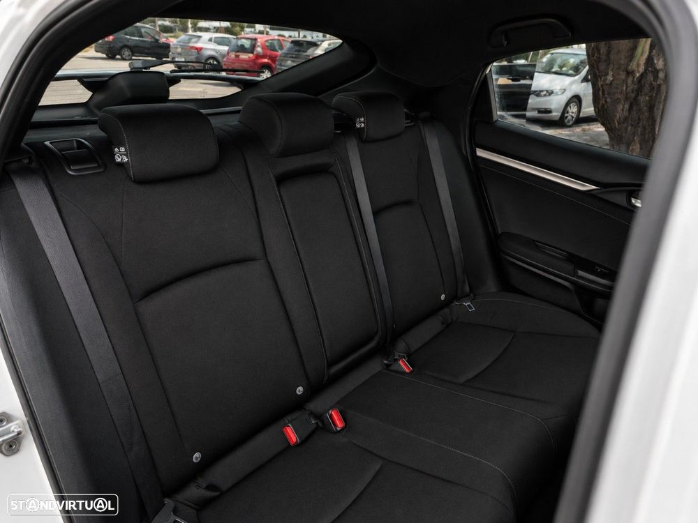 Honda Civic 1.0 i-VTEC Elegance Navi - 13