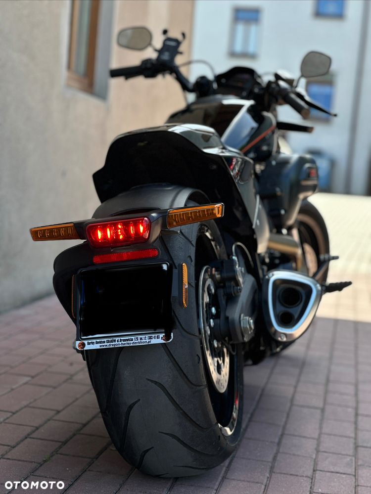 Harley-Davidson Softail FXDR - 4