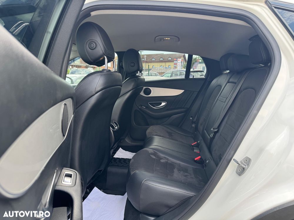 Mercedes-Benz GLC Coupe 250 d 4Matic 9G-TRONIC AMG Line - 8