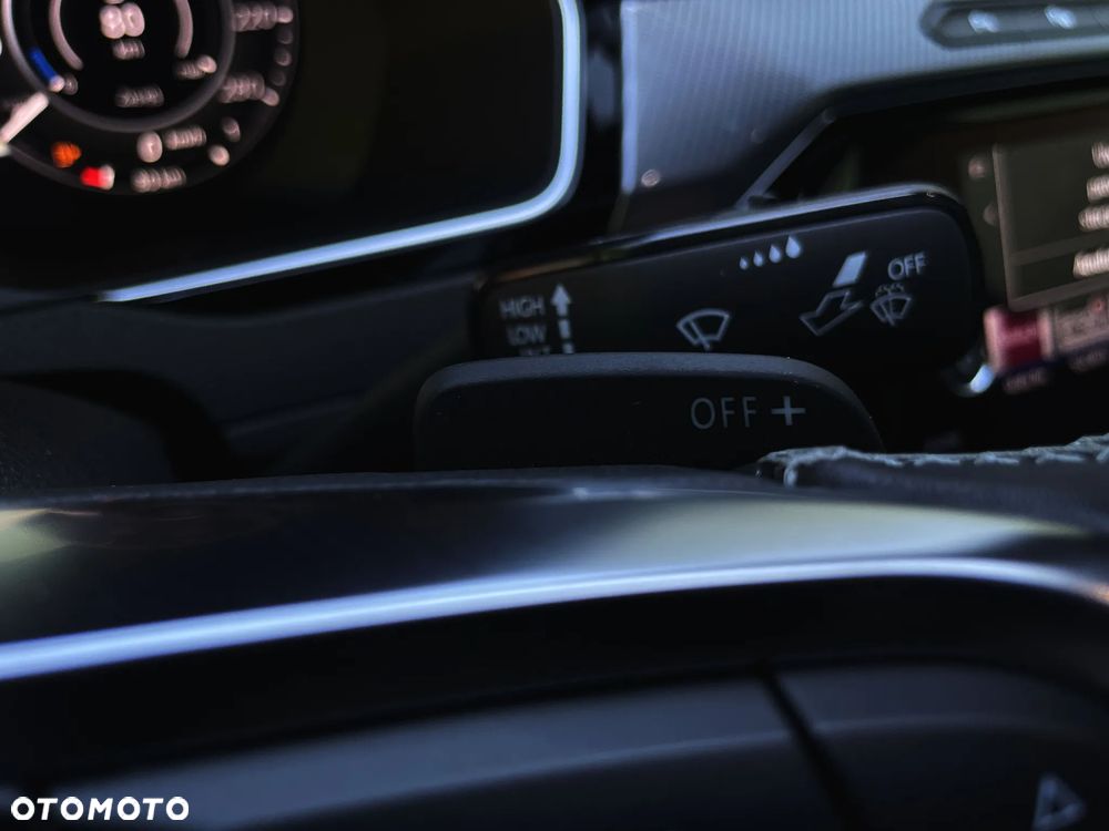 Volkswagen Arteon 2.0 TDI SCR 4Motion DSG R-Line - 25