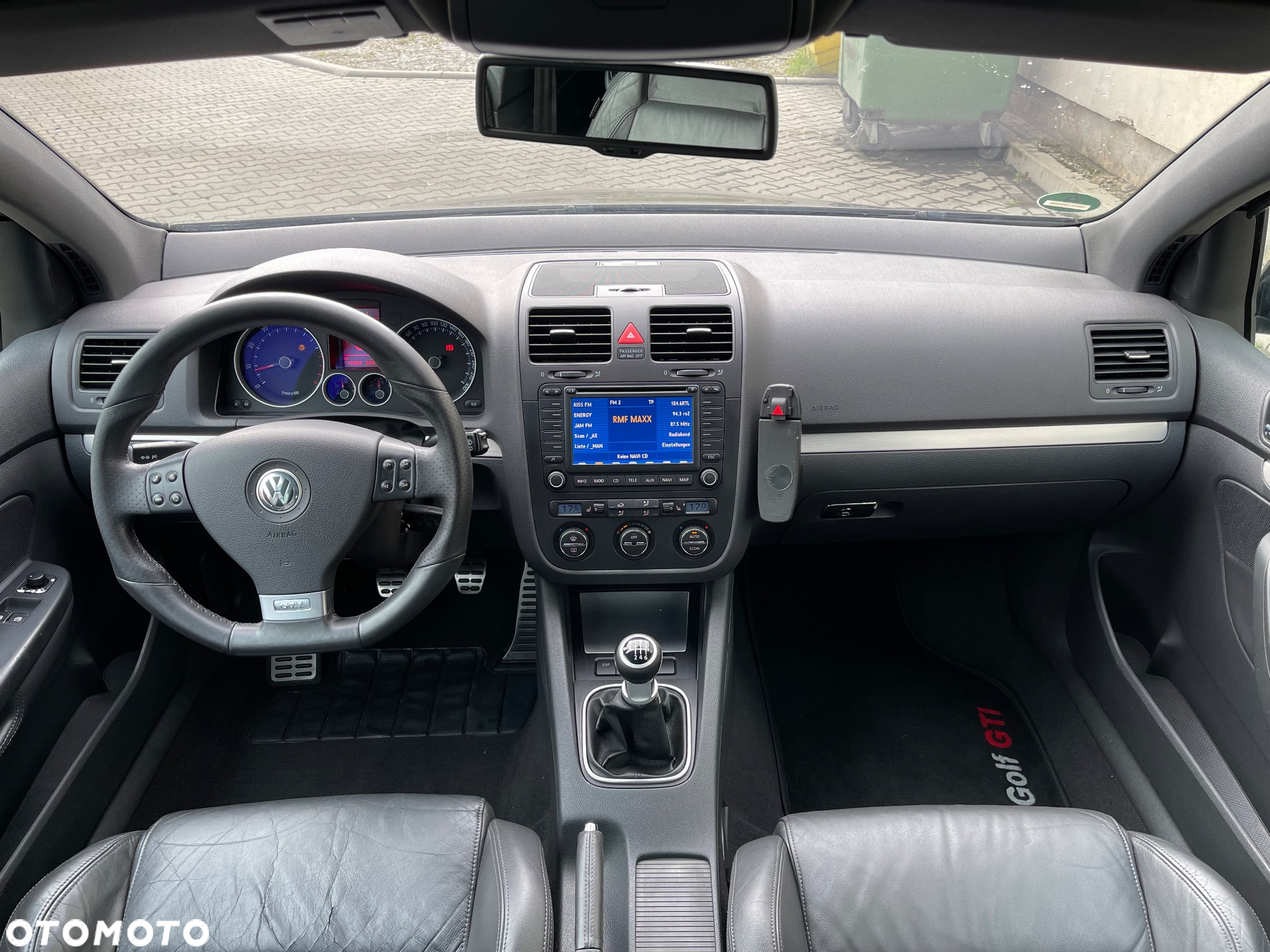 Volkswagen Golf - 5