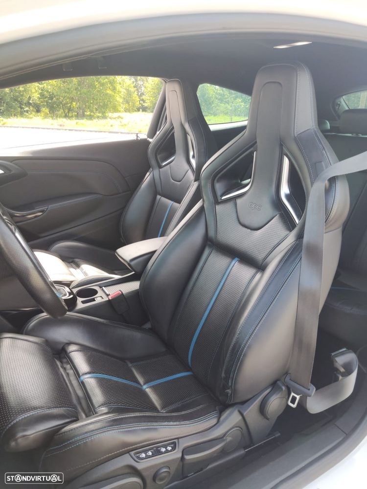 Opel Astra GTC OPC 2.0 T - 9