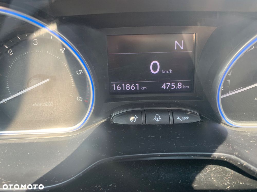 Peugeot 2008 e-HDi FAP 92 EGS6 STOP & START Allure - 7