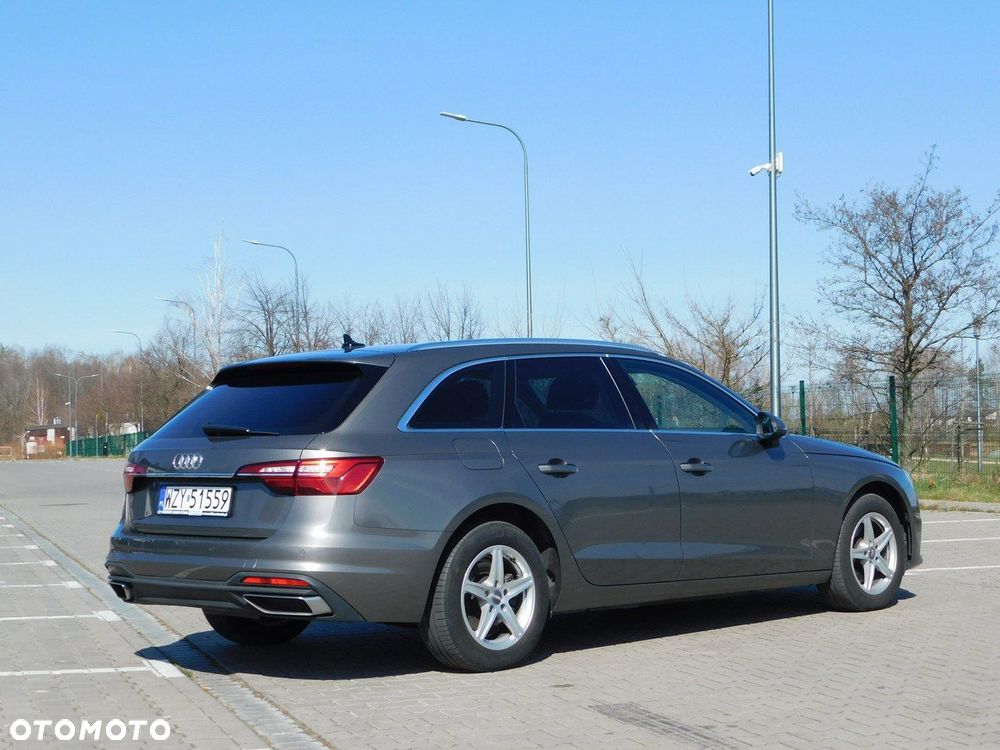 Audi A4 Avant 2.0 TDI Design - 5