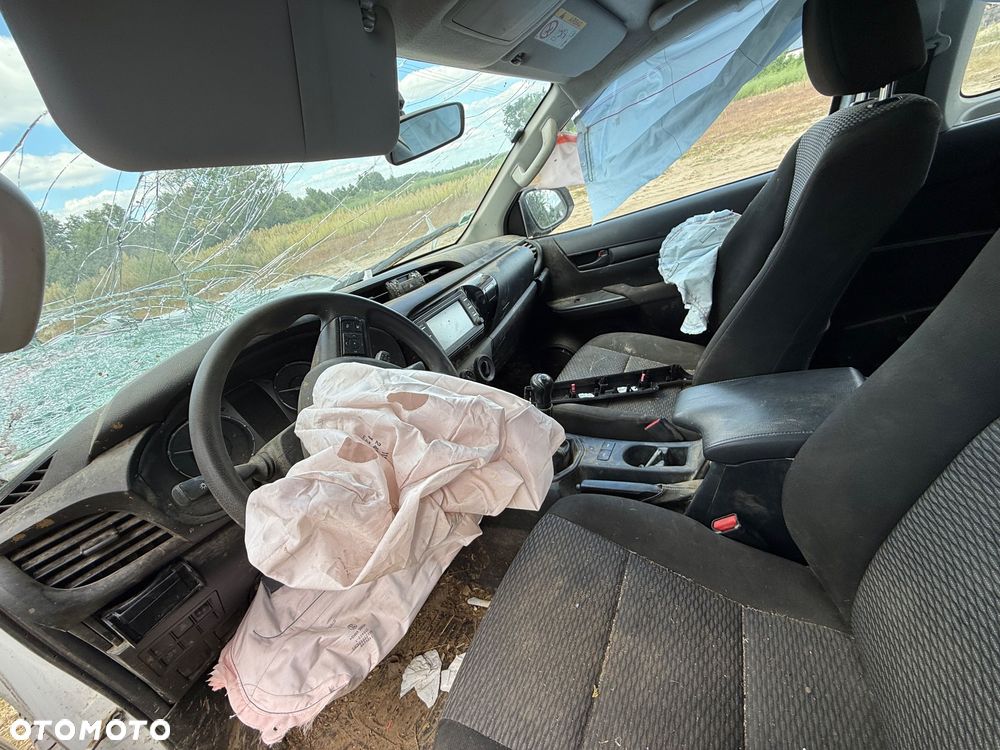 Toyota Hilux 2.4 D-4D Single Cab DLX 4x4 - 6