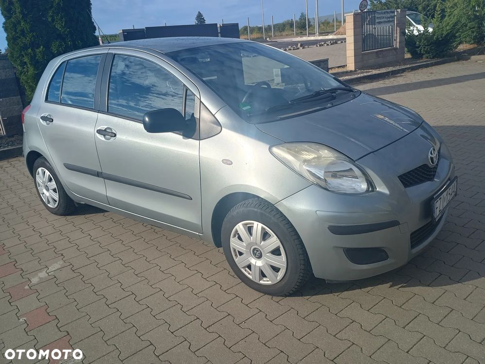 Toyota Yaris - 4