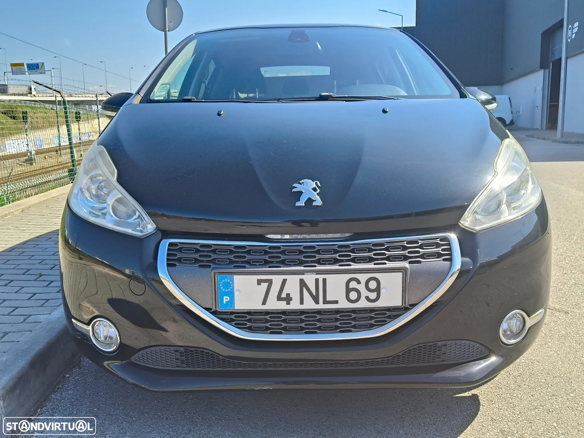 Peugeot 208 1.2 VTi Allure - 5