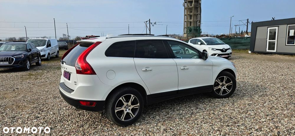 Volvo XC 60 D5 AWD Geartronic Summum - 10