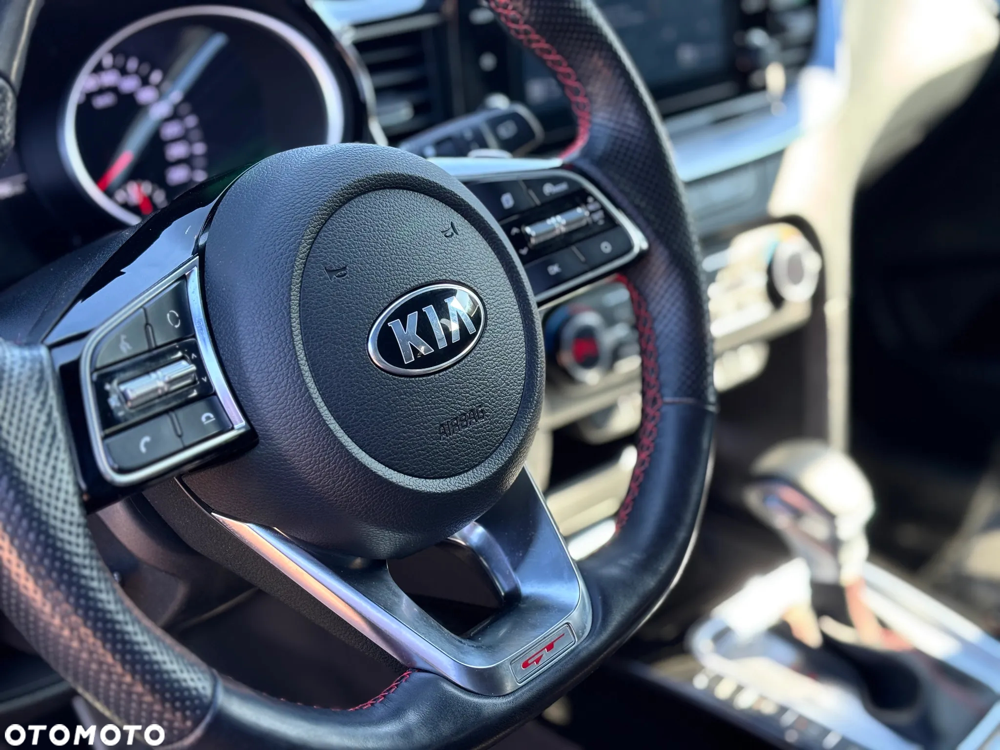 Kia ProCeed 1.6 T-GDI GT DCT - 11