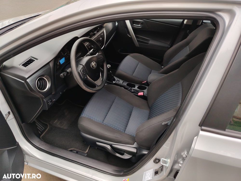 Toyota Auris 1.33 Dual-VVT-i - 5