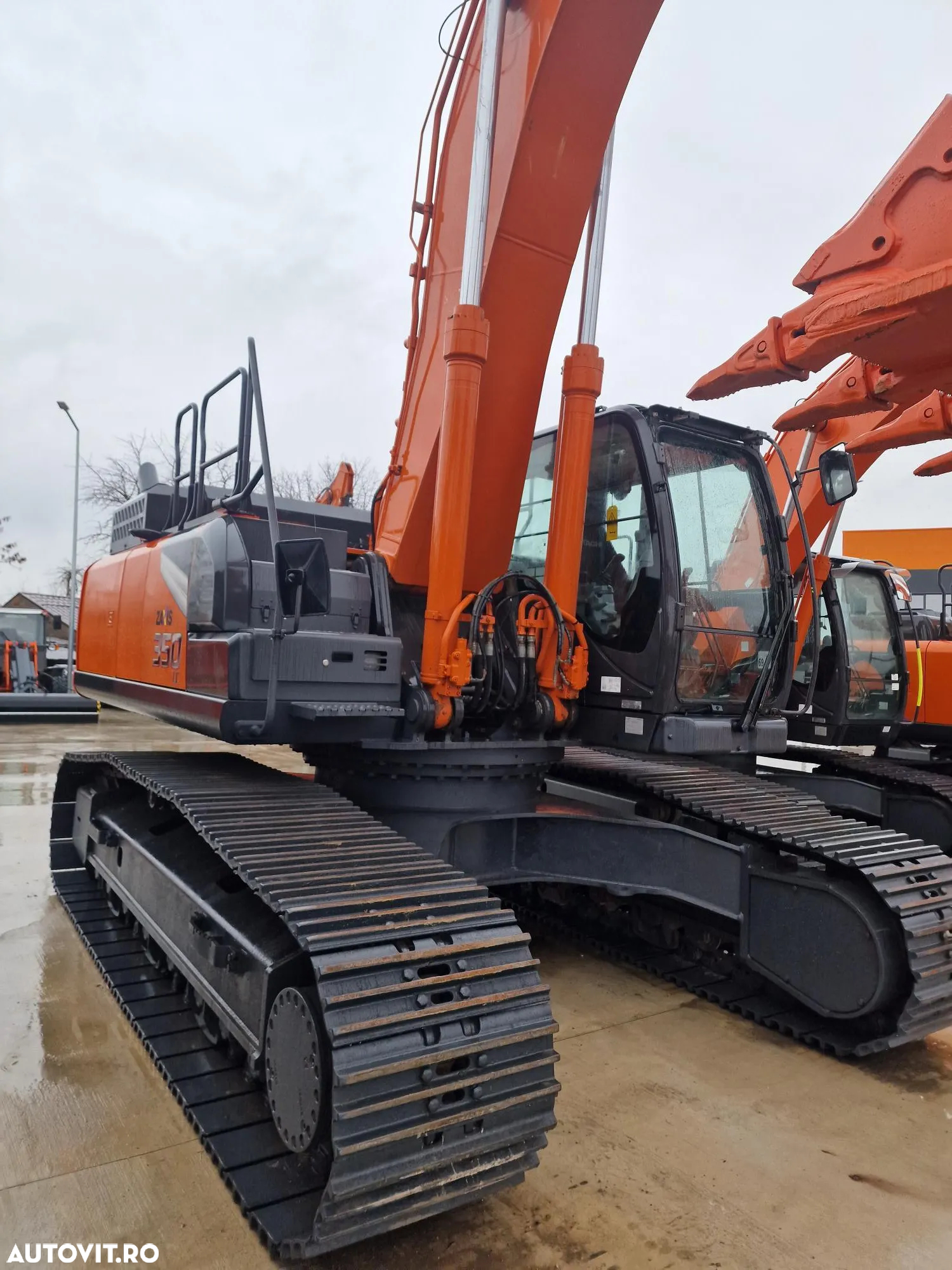 Hitachi ZX350-7, 37t, cupa NOUA 2,2mc, inst picon, a dous inst hidr, 3 pompe HITACHI, posibilitate leasing, STARE CA NOU-PRET DE CRIZA 179.000 EUR+Tva - 6