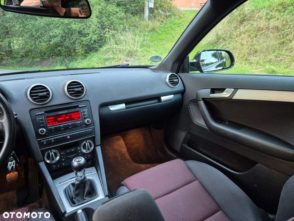 Audi A3 Sportback 2.0 TDI DPF quattro Ambition - 16