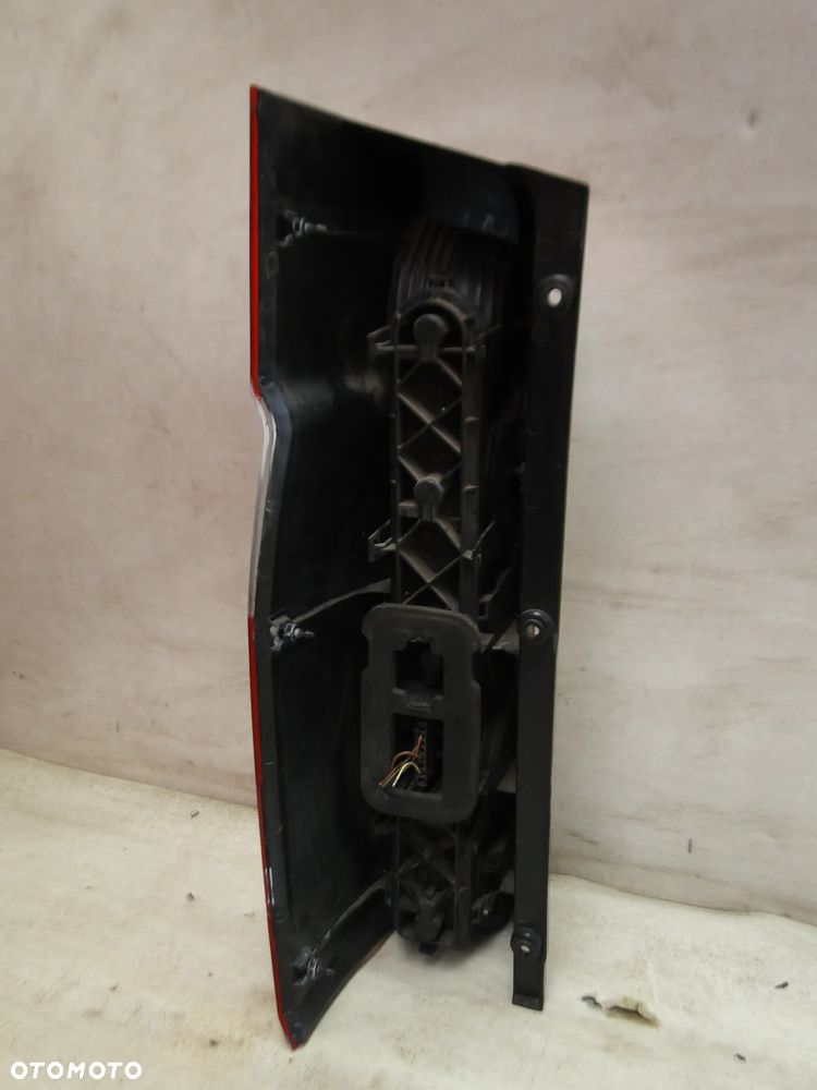 MERCEDES SPRINTER 906 LAMPA PRAWA TYŁ TYLNA EUROPA - 5