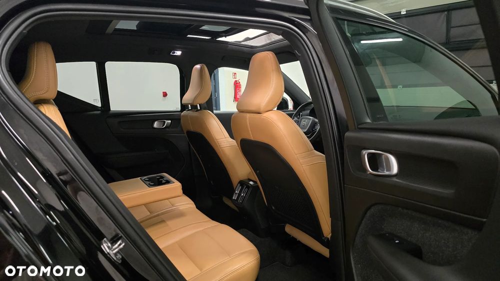 Volvo XC 40 D4 AWD Inscription - 9