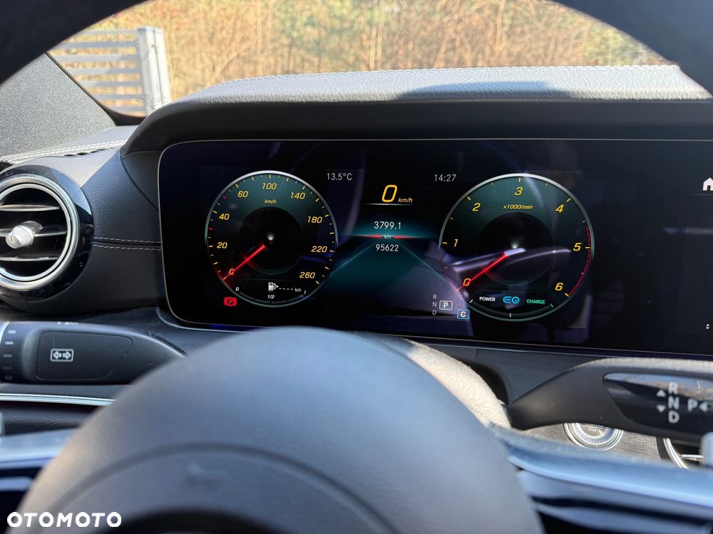 Mercedes-Benz Klasa E - 19