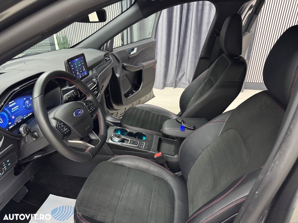 Ford Kuga 2.5 Duratec PHEV ST-LINE X - 11