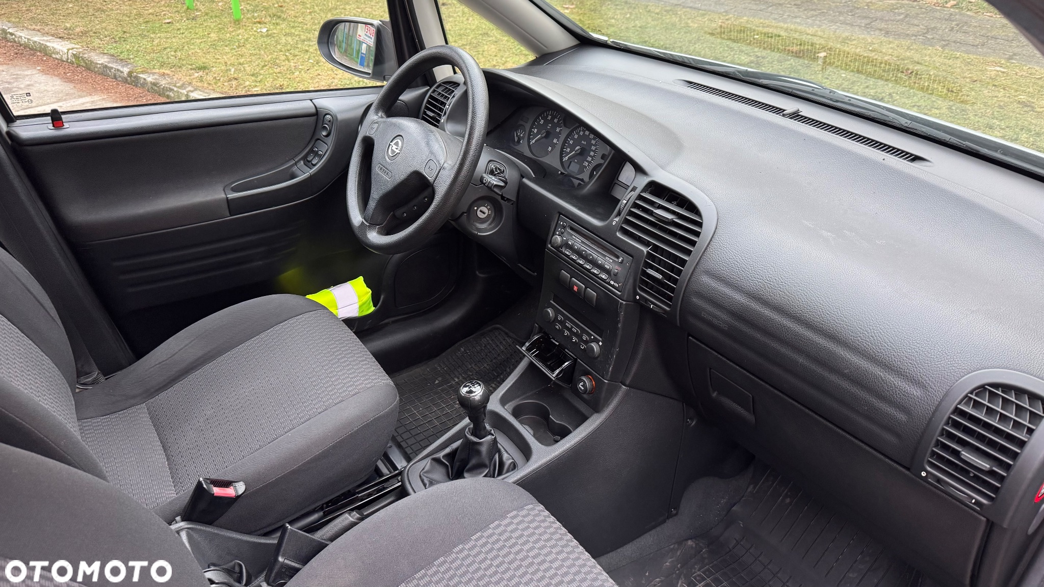 Opel Zafira 1.6 16V Comfort - 11