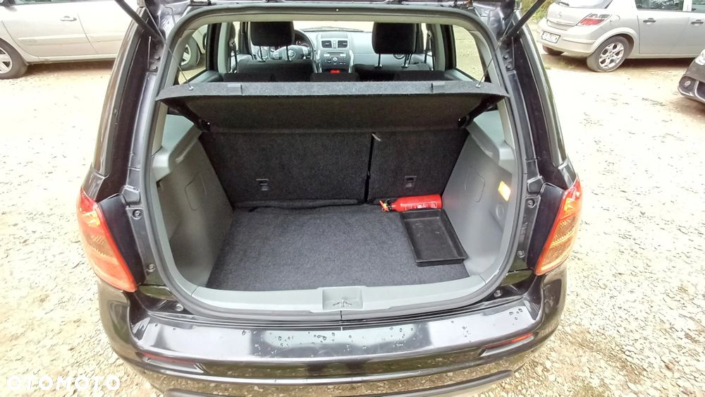 Suzuki SX4 1.6 Comfort 4WD - 21