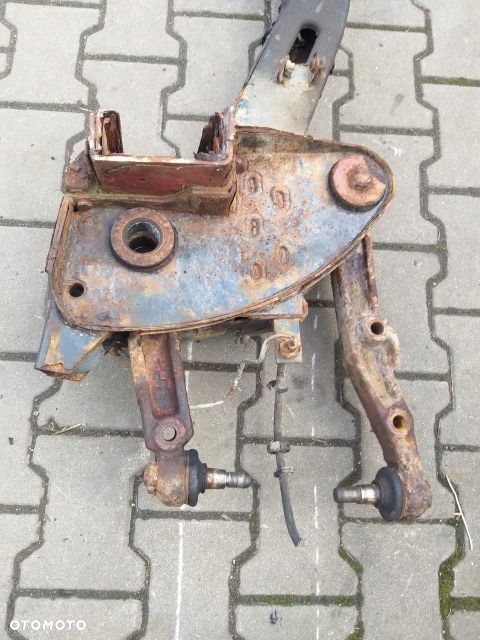 Iveco Daily 3 65c 2.8HPI Wahacze przód kołyska komplet - 2