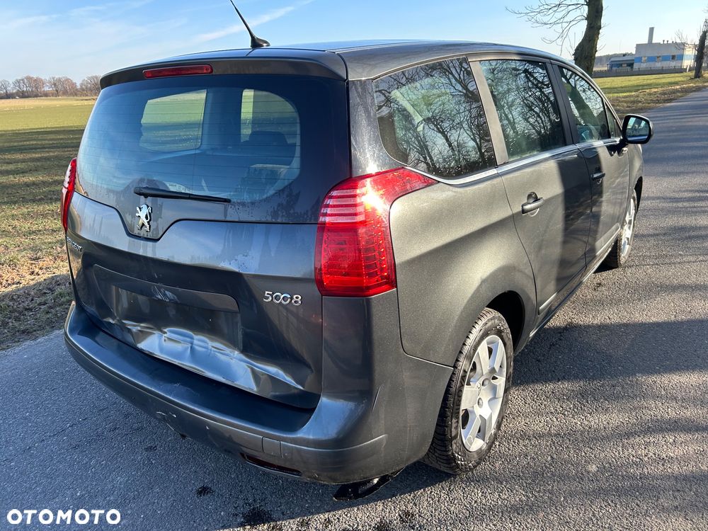 Peugeot 5008 - 12