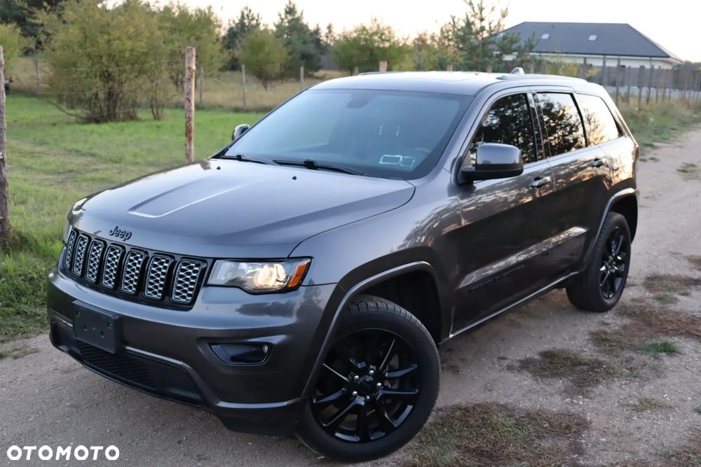Jeep Grand Cherokee - 1