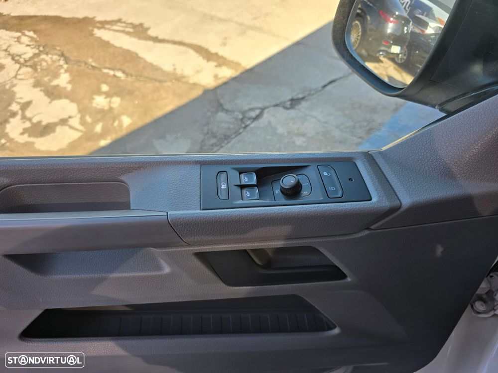 VW Transporter 2.0 TDI - 9
